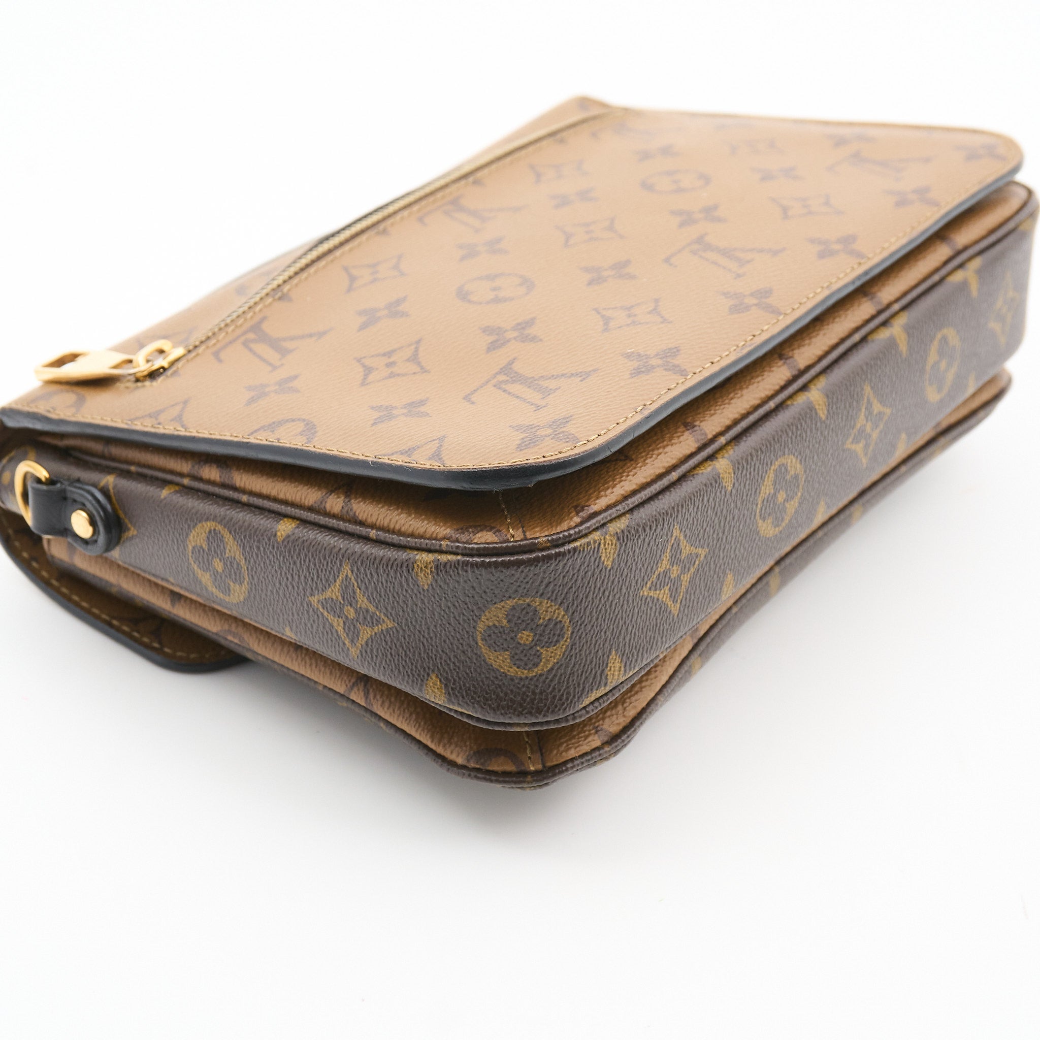 Louis Vuitton Pochette Metis Monogram Reverse