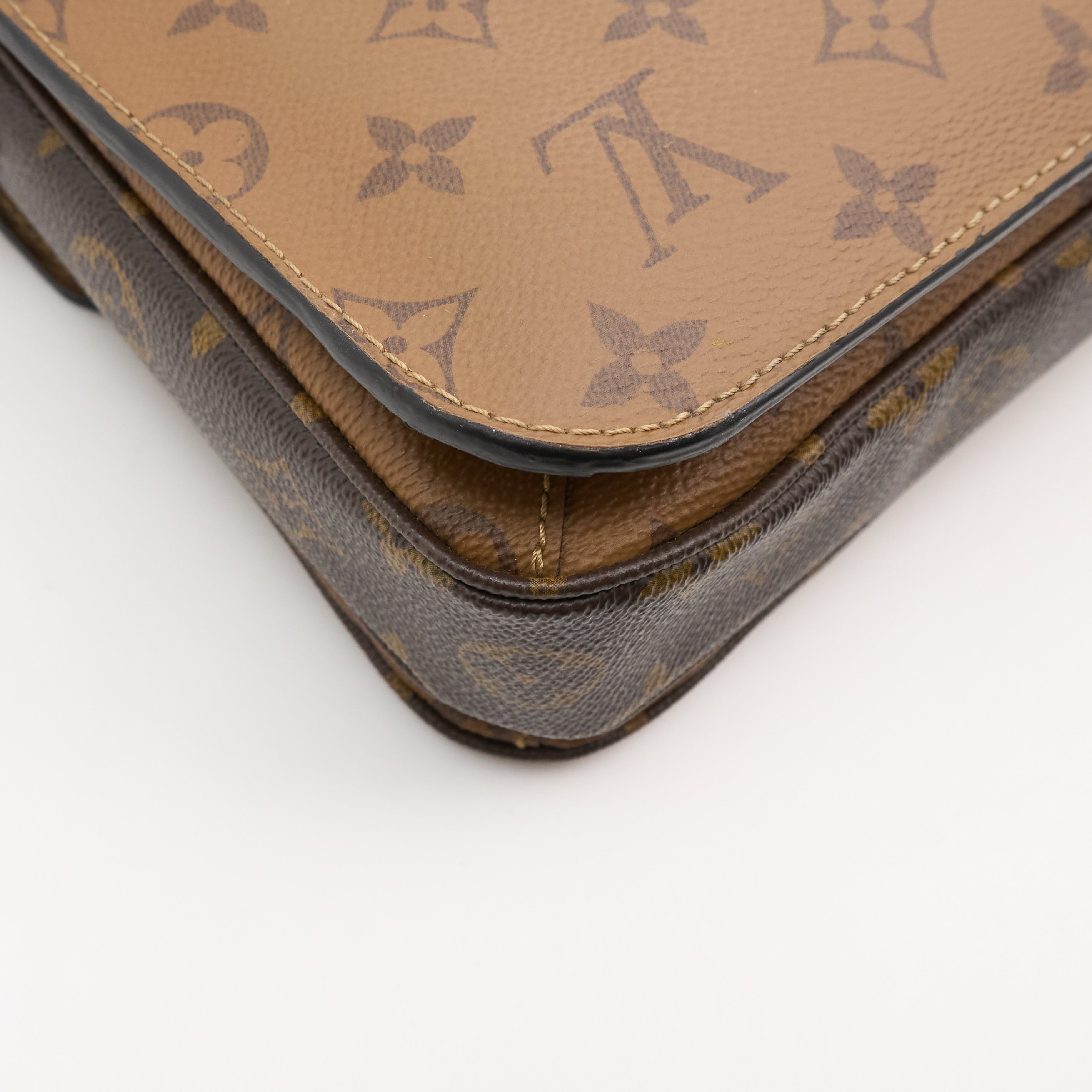Louis Vuitton Pochette Metis Monogram Reverse