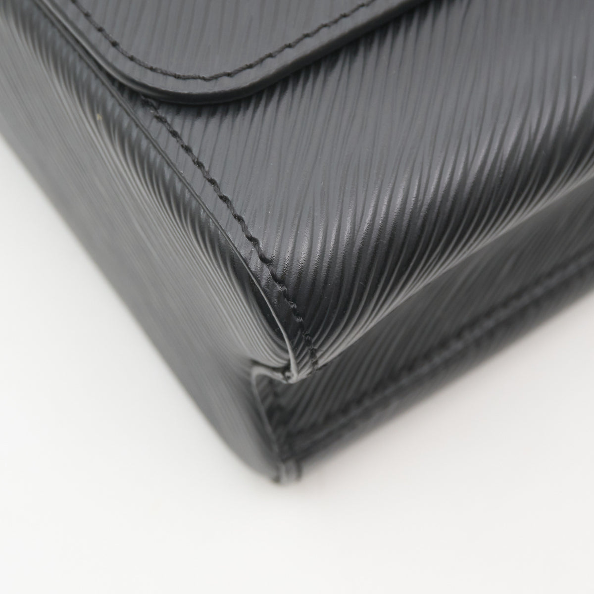 Louis Vuitton Twist MM Black Epi Bag