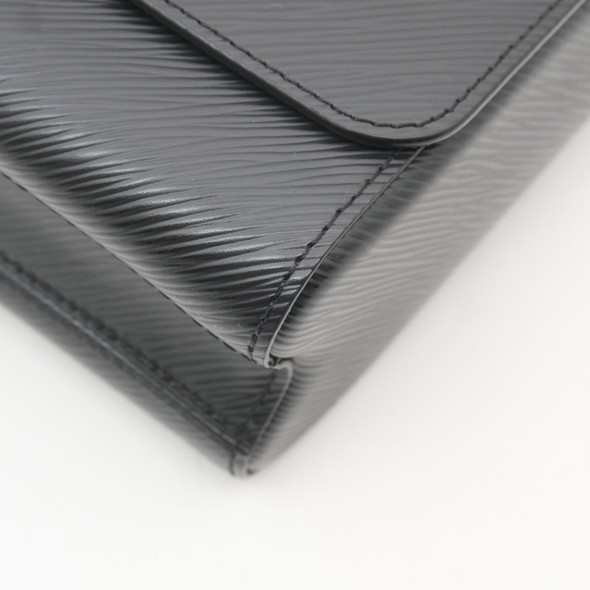 Louis Vuitton Twist MM Black Epi Bag