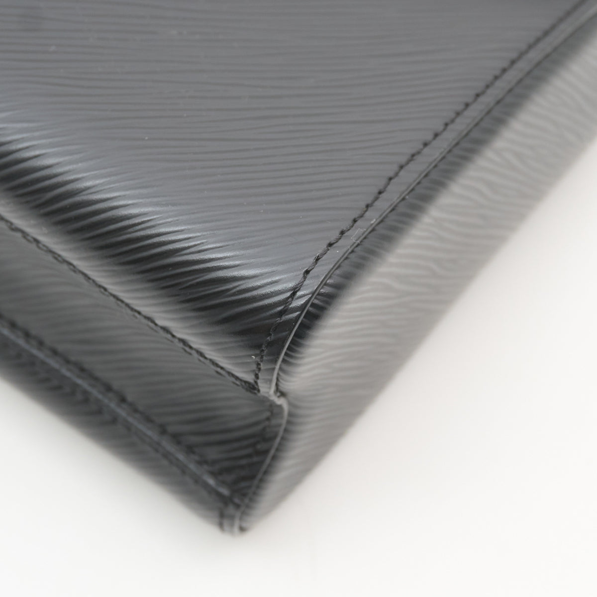 Louis Vuitton Twist MM Black Epi Bag