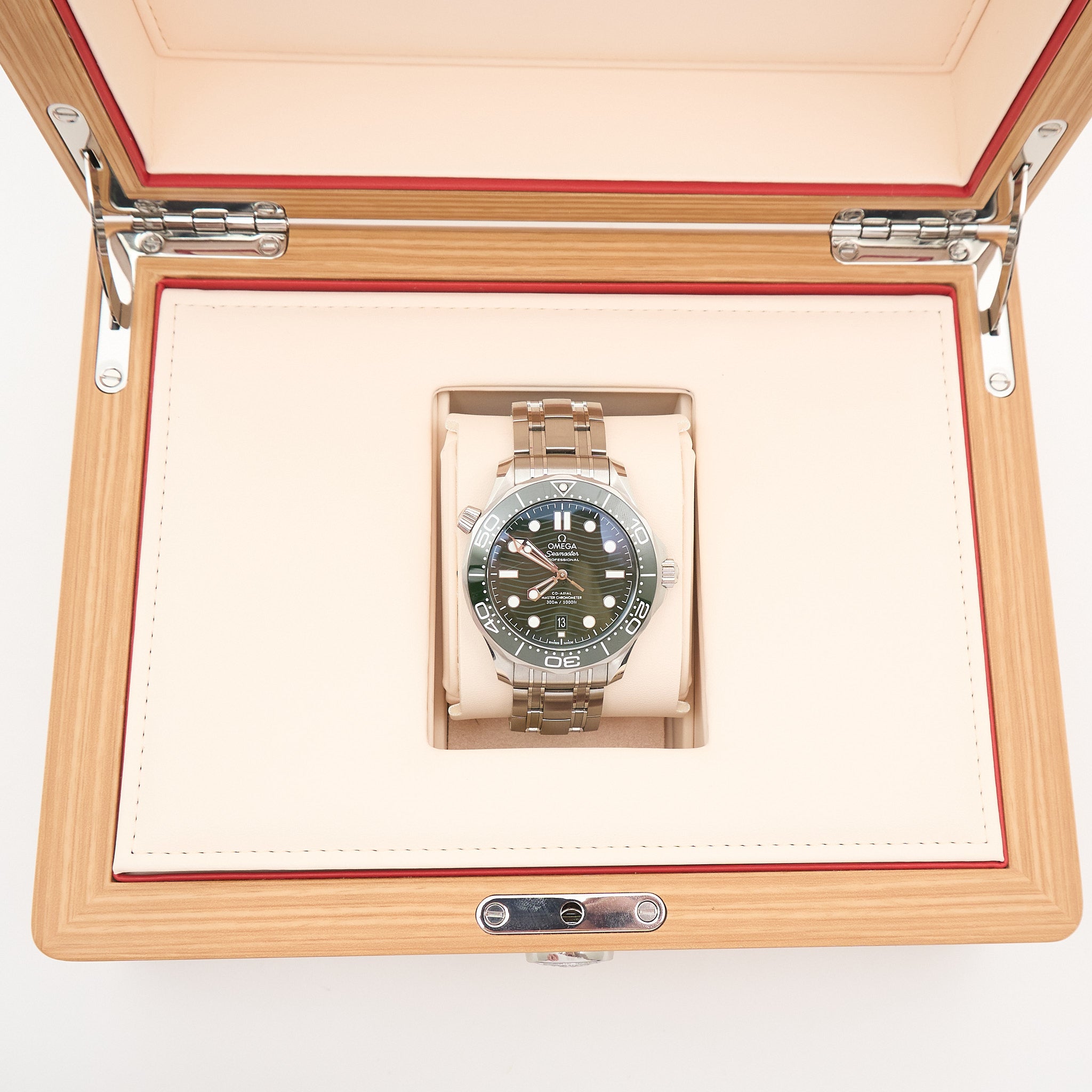 Omega Seamaster Diver 300mm Green Dial 42mm Watch
